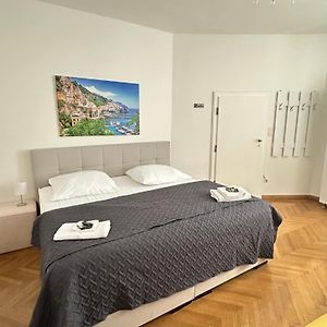 Kamer met een King Size Bed